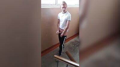 Twinks Hidd*en Jack-off Spot