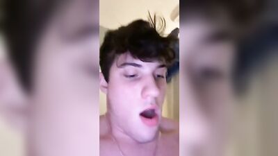 Closer Cumming Co-Stars - Gay Muscle Web-Cam Action!