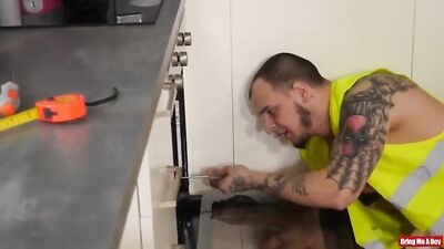 Bareback Twinks Barehanded Handyman Adventure: The Ultimate Manly Porn!