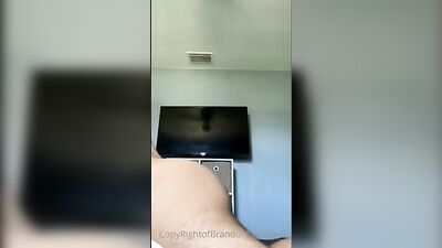 Baileys Raw & Uncut Cum Shots: The Ultimate Amateur Bareback Compilation!