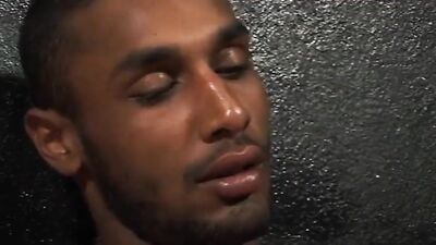 Hot Twinks in Showers: Bareback Muscle Boys Oral Fun