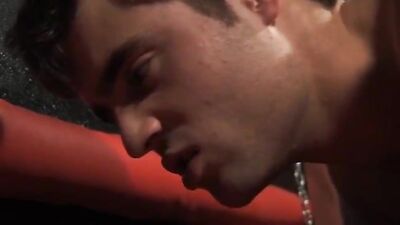 Hot Twinks in Showers: Bareback Muscle Boys Oral Fun