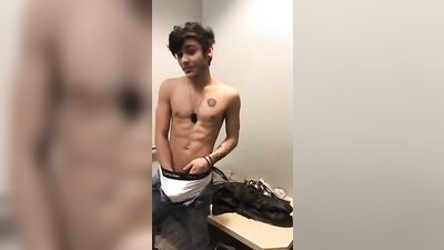 Changing Room Cumming Explosion: The Ultimate Gay Jerk Off Experience