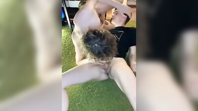 Young Cuties Going Down on Each Other!