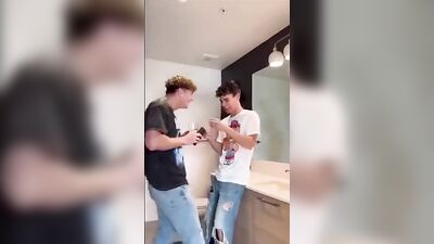 Buddies Bareback in the Bathroom: Amateur Big Cocks