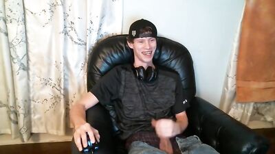 Young & Funny Twink - A XXX Experience! (186 characters)