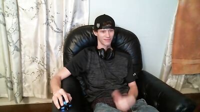 Young & Funny Twink - A XXX Experience! (186 characters)