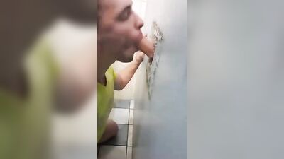 Brit Toms GloryHole Adventure: Public Outdoor Oral Extremes!