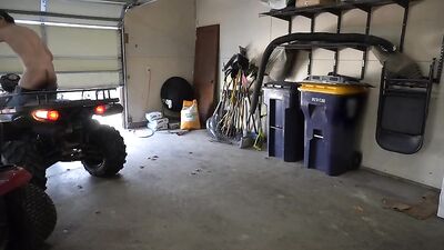 Car Cummings After Work Shop: The Ultimate Gay Porn Experience!