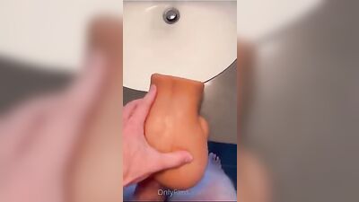 Toy Cum Fuck: Amateur Big Cocks Porn Solo!