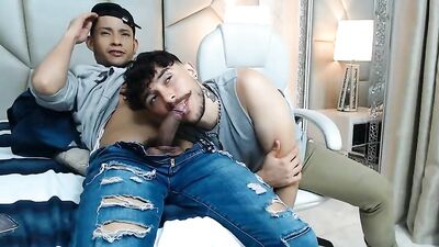 Gay BFFs Quickie Webcam Oral Blobjob Heats Up!