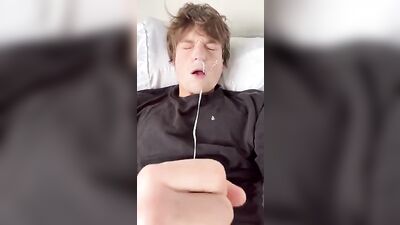 Cumming with Desire: Amateur Men in Heated Action!