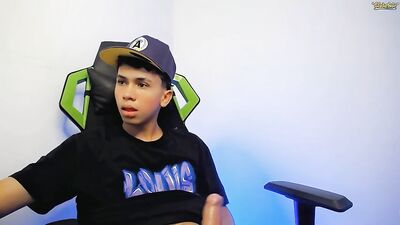 Gay Latino Pride - Colombian Cumshot Webcam Relaxation with Big Cocks and Handjobs