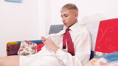GOLDEN ARCHI SOLO TWINK PORN - Cum Shots Handjob Solo solo punheta masturbation