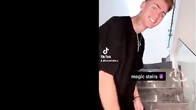 Twinks in Public: Hot Muscle Boys with Big Cocks!