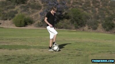 Double Dose: Brunette Twins Anal Sex and Cumshot