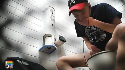 Quickie On The Toilet HV