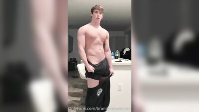 Brandons Rowland Big Cock Solo Porn: The Ultimate Daddy Experience