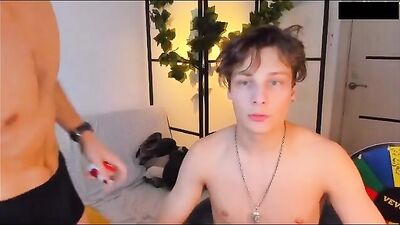 Gay Porn Webcam: Exploring Lilteddys Sexy World!