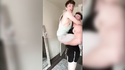 Bareback Bros: Cum Shots and Frat Fun!