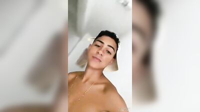 Exploring Bisexuality with Latino Twink - Menino exibindo seu pau