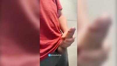 Young Cum Kings: Explosive Web-Cam Fun with Huge Blond Boys!