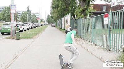 Macho Muscle Men Unite in Hot Bareback Blowjob Scene