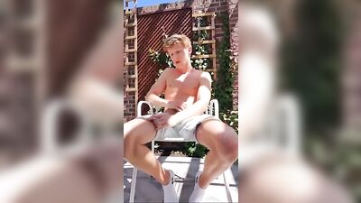 [HBW] Jacking Off in the Sunlight: A Solo Handjob Webcam