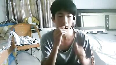 Asian Teen Webcam JO and Poses