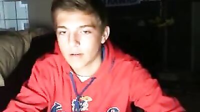 Charming Fitness Enthusiast Masturbates with His Huge Dong ,