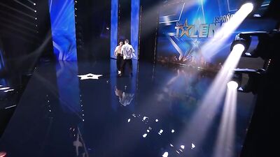 Bailarines and Emotions, the Musical