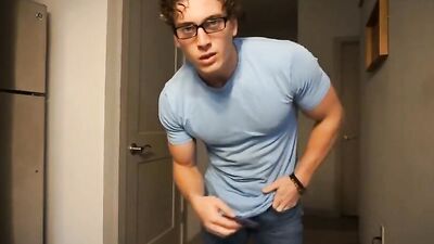 Young, Ripped Straight Guys Show off on Live Cam