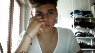 Self-loving muscular boy with big dick decides to stay and masturbate