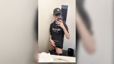 Barely Legal Masturbates in Front of the Camera
