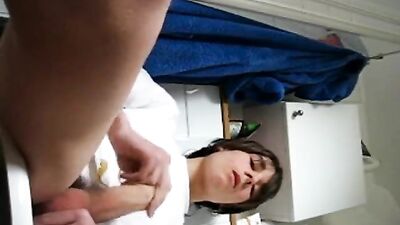 Cute Fit Guy Wanks With His Italian Muscle Toilet