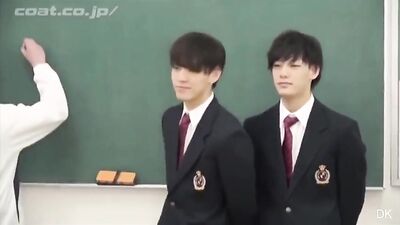 Twinks go wild in Japanese college classrooms