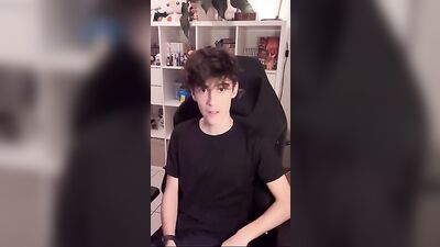 Young and Hungry - Cumming Twink Webcam Solo Sex Experience