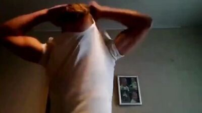 Gay Gymnastic Teenager Gets His Bed Really Messy on Live Webcam