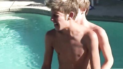 They loving outdoors - 399