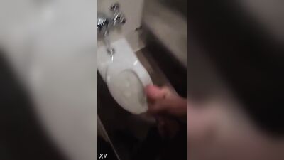 Dnz quick wank before class