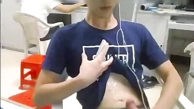 Gay Couple Caught in the Act on Camera - Cumshots in Public