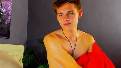 Young and Handsome Selfie Cam Model Cums Hard on Chaturbate