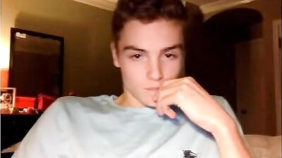 Sexy Brunette Jaxson Sings While Pleasuring Himself with a Huge Dick