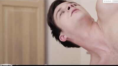 Raw Sex with Rubax Video – Unprotected Grindr Hook-up, Cock Sucking and Bareback Cum Shoot!