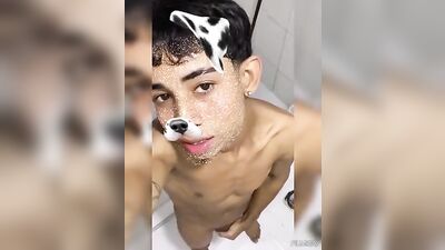 Latino Teen Novinho Masturbating While Exhibitionist