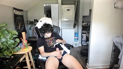 Twink Pride! Handsome Solo Show With Hot Load & Cumshot