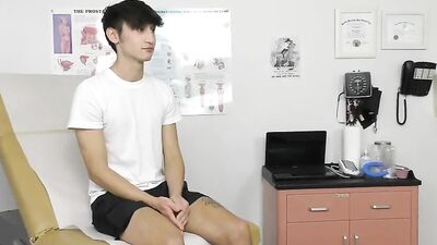 Sexual Health Check-up with Twinky Patients Ends in Hot Cam Show