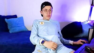 Young and restless - Elians hand job marathon!