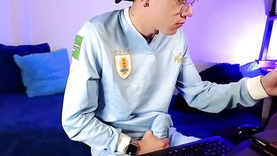 Young and restless - Elians hand job marathon!