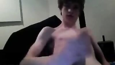 Gay Amateur Fitness Model with a Huge Cock Gives Himself a Hand Job